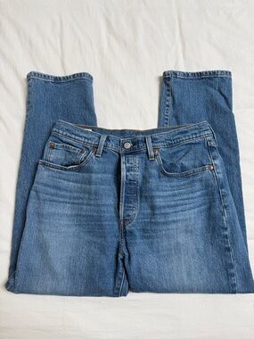 Levi's 501 Medium Blue Women's Straight Jeans